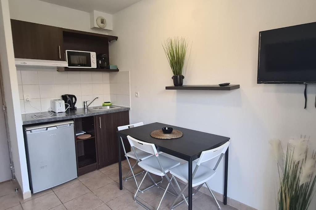 B210 Appartement Disneyland Paris Parking Et Wifi Montevrain Exterior photo